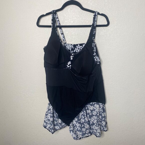 Croft & Barrow Swim Dress Womens 22W Floral Black & White One Piece Plus Size Be - Picture 10 of 11